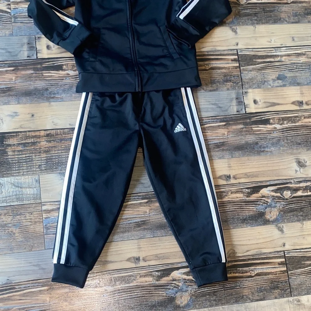 adidas classic tracksuit